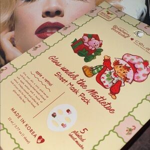 🍓🫦🍓 • 🪞 Celavi’ x Strawberry Shortcake 🪞 • 🫦 🍓 🫦